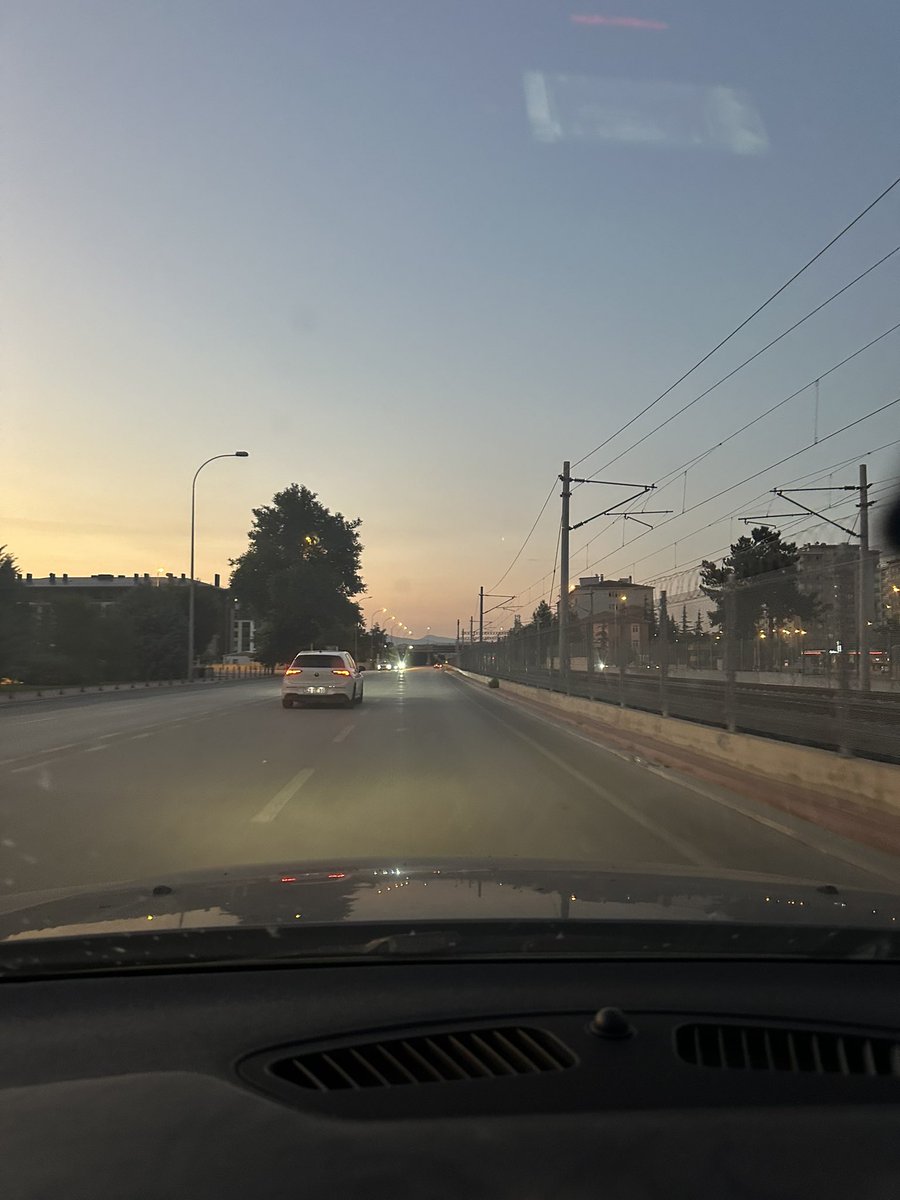 Dutlu caddesinin sonunda Antalya Çevre yolunda sohbet etmek istersen gelebilirsin ben de şimdi yoldayım gidiyorum

#konyagay
#konyaap
#konyapasif
#konyaaktif
#konyaaktifpasif