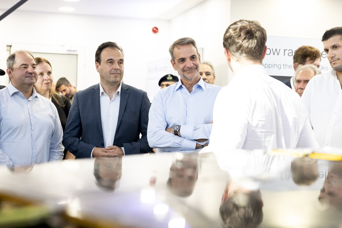 PrimeministerGR tweet picture
