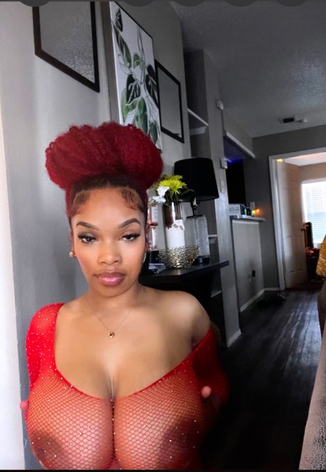 Watch mid.'s leaked NSFW photo on TwXstars