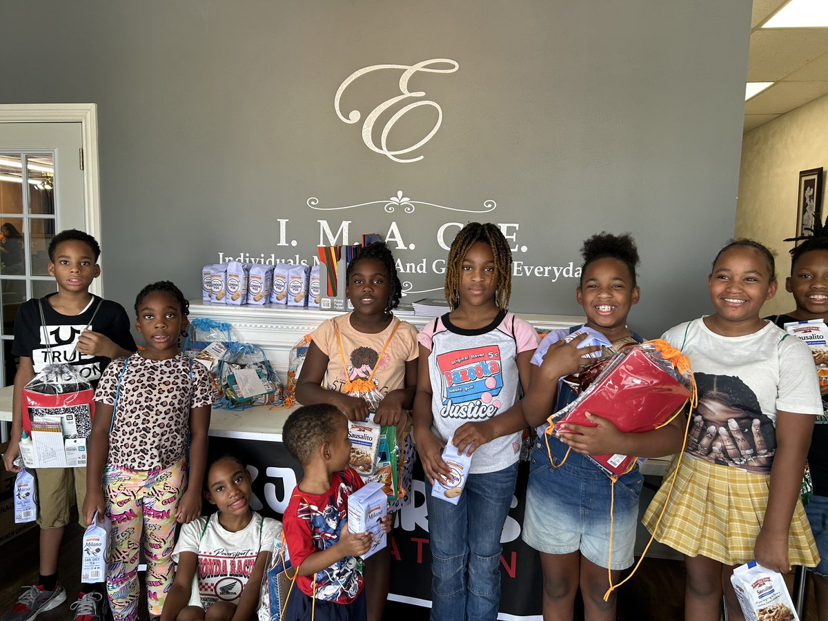 Kehdrien “KJ” Davis 2026 (@kjisgoingd1) on Twitter photo Had An awesome turnout this weekend giving back to the community I have my own nonprofit organization KjcaresFoundation I Gave out school supplies to families it’s was an honor and a blessing‼️ <a href="/LancasterFBwebo/">Lancaster Football</a> <a href="/trogersOLCoach/">@TRogersOLCoach</a> <a href="/KWhitley20/">Coach K-Dubb20</a> <a href="/TheCoachPaul7/">Leon Paul III</a> Had An awesome turnout this weekend giving back to the community I have my own nonprofit organization KjcaresFoundation I Gave out school supplies to families it’s was an honor and a blessing‼️ <a href="/LancasterFBwebo/">Lancaster Football</a> <a href="/trogersOLCoach/">@TRogersOLCoach</a> <a href="/KWhitley20/">Coach K-Dubb20</a> <a href="/TheCoachPaul7/">Leon Paul III</a>