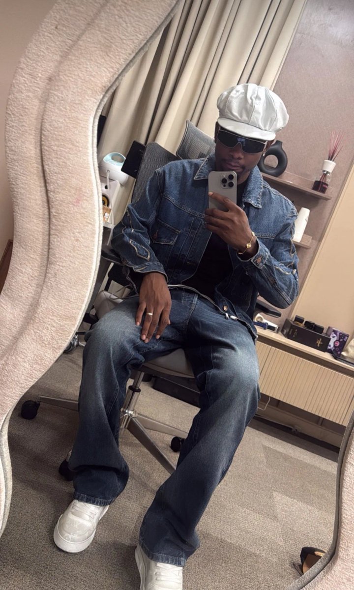 yhemolee_'s tweet image. I want to surprise 10 people tonight. 

Make sure I find you in my replies before 11pm ❤️