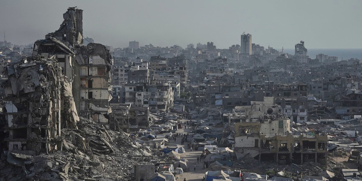 🔴 Source from #Netanyahu's office: "We will occupy the #Gaza Strip. The decision has been made." A senior official from Prime Minister Benjamin Netanyahu's office reported this to Channel 12 Hamas will not release more hostages without a total surrender and we will not surrender