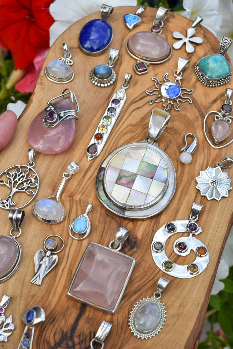 Revealing my witchy jewellery brand until it finds all the whimsical people 🧚‍♀️

I'm determined to make my little brand the go-to one for sustainable jewellery.

Each piece is handpicked, cleaned, mended (if needed) and neatly packaged in recyclable boxes and sent to you!