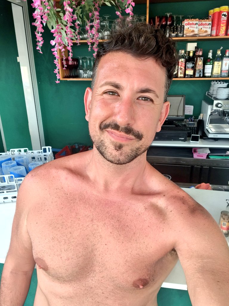 miangelyto🏳️‍🌈 (@myangelyto) on Twitter photo 