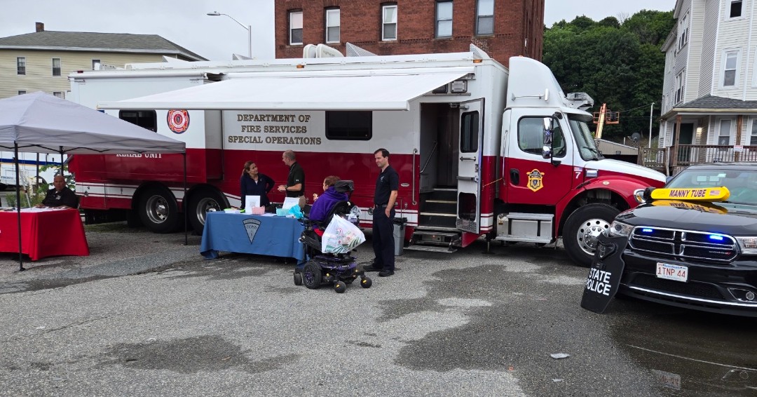 Massachusetts Department of Fire Services (@massdfs) on Twitter photo Will we see you tomorrow night? Our side-by-side sprinkler trailer will put the #FastestWater on real fire at <a href="/ELongFireDept/">East Longmeadow FD</a>'s Public Safety Open House around 6:30pm on 8/5/25, and a DFS Rehab unit will be at University Park for <a href="/TweetWorcester/">City of Worcester</a>'s #NationalNightOut! See you then! Will we see you tomorrow night? Our side-by-side sprinkler trailer will put the #FastestWater on real fire at <a href="/ELongFireDept/">East Longmeadow FD</a>'s Public Safety Open House around 6:30pm on 8/5/25, and a DFS Rehab unit will be at University Park for <a href="/TweetWorcester/">City of Worcester</a>'s #NationalNightOut! See you then!