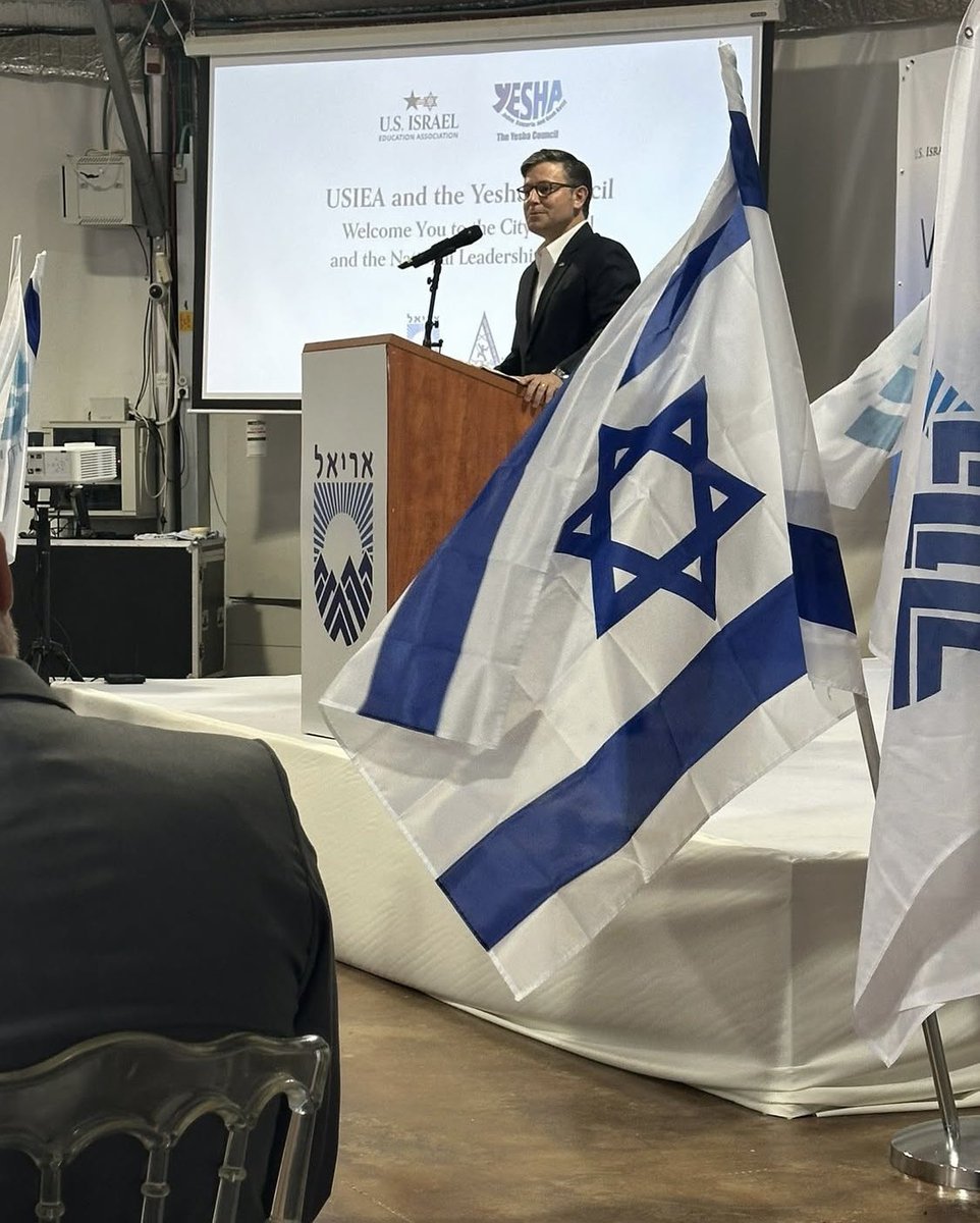 SOLD OUT BASTARDS‼️
Speaker of the House Mike Johnson 
on a pilgrimage to Israel kissing Zionist ass.

Without U.S. protection, these Genocidal Israelis would face arrest and trial at The Hague.