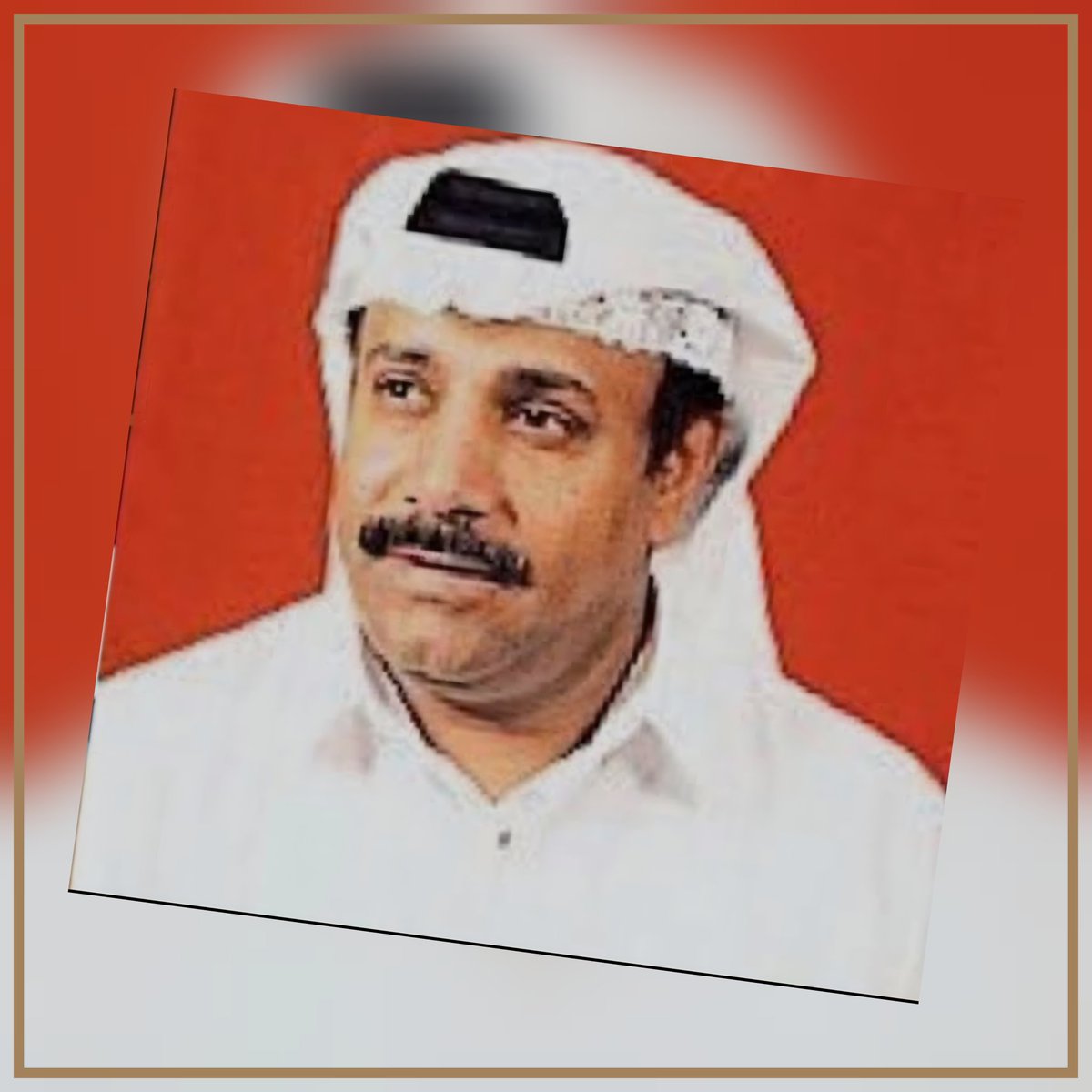 " انا وابو مريم وسفيرنا الطعيمي "
في نهائي 🏆كأس اسيا لكرة القدم بسنغافورة 84 ..سألني المعلق الرياضي محمد عبدالرحمن رمضان 
" فين تسهر يابودعاء..؟ " 
قلت" فين اسهر.. اتعشا مع الزملاء بعد مانخرج من الملعب 
في شارع العرب..كبسه..ولا احيانا 
اروح مع بعض الزملاء نتعشا في مطعم صيني..ولا