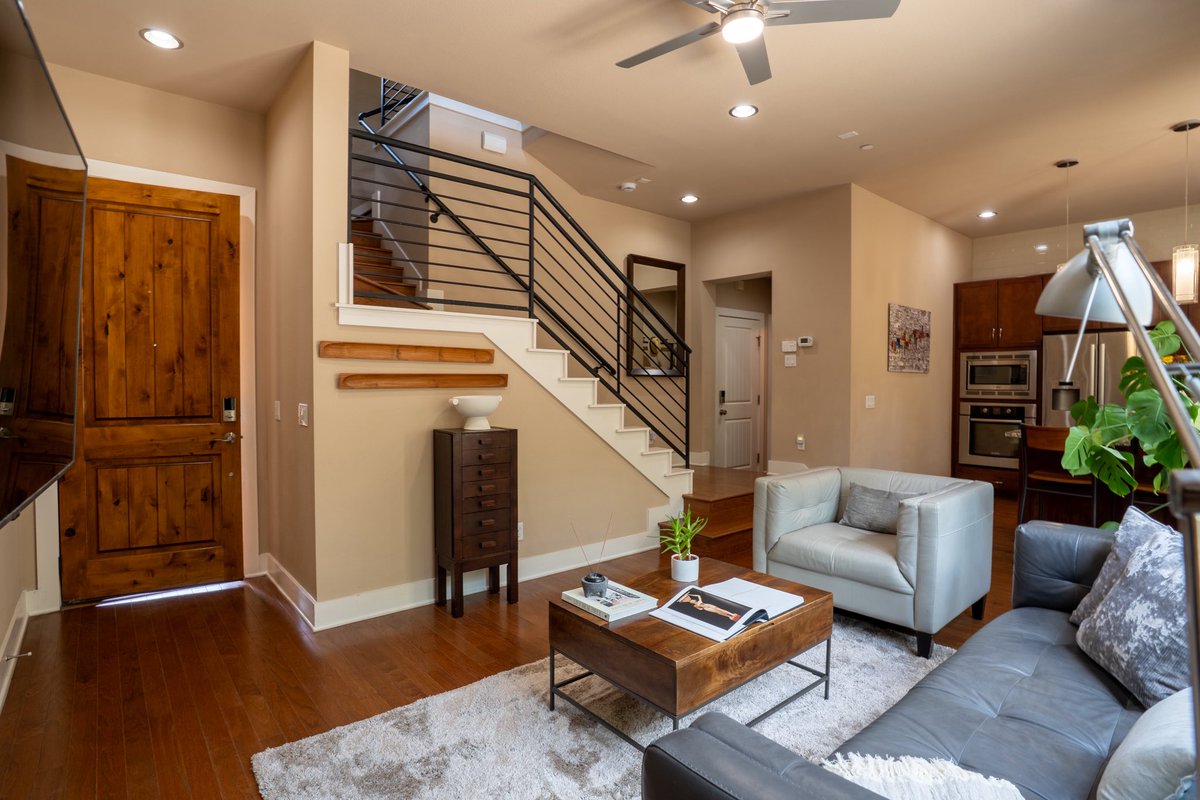 WoolyProduction's tweet image. ATTN: Contractors and realtors! Do you need help with high quality photos and video that sells? Contact me! woolyproductions.com/luxury-real-es…

#austinrealtor #austincontractor #austinphotographer