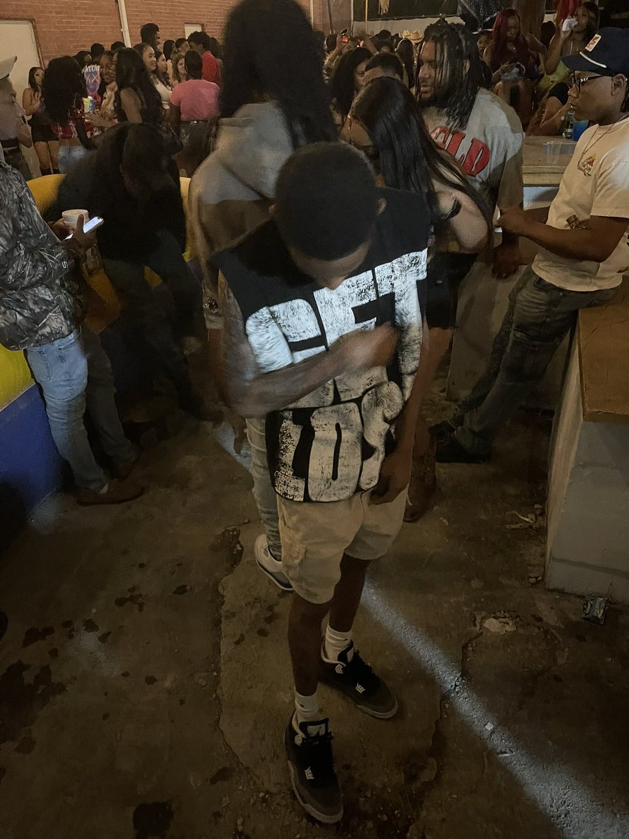 qsolitty's tweet image. “life get bad life get sad but when you stay up on it, come with bands”💯