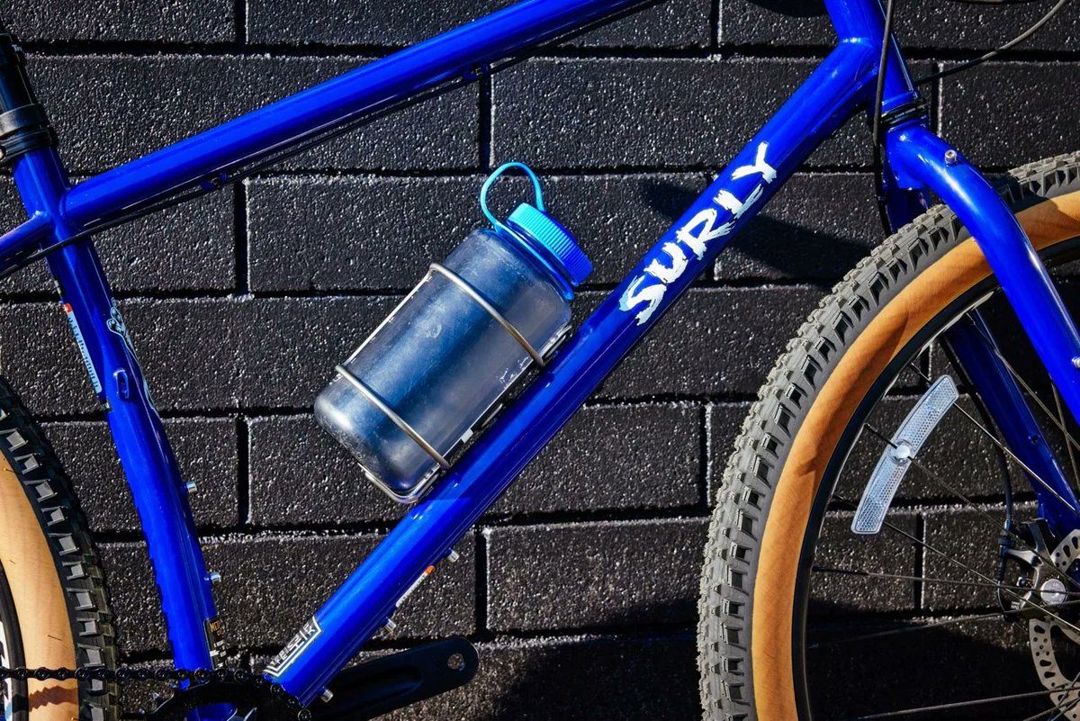 Nalgene Bottle Users Rejoice: Portland Design Works New BigZag 32oz Bottle Cage bikerumor.com/nalgene-bottle…