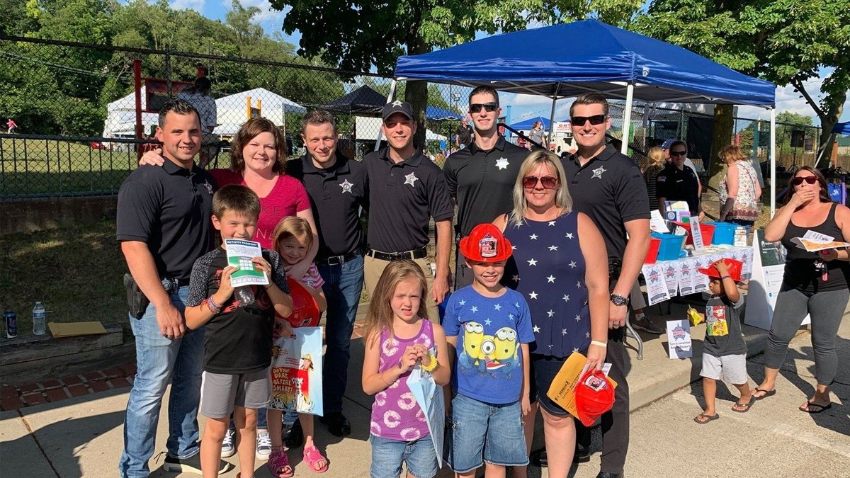 Visit Lake County (@visitlakecounty) on Twitter photo 🎉 It's National Night Out! 👮♀️ Communities across Lake County are coming together tonight to celebrate safety, community and connection. Join the fun in <a href="/VillofGrayslake/">Village of Grayslake</a>, <a href="/FoxLakeIL/">Village of Fox Lake</a>, <a href="/CityOfWaukegan/">City of Waukegan</a> and more! 🚓#LetsGoLakeCounty
visitlakecounty.org/Events 🎉 It's National Night Out! 👮♀️ Communities across Lake County are coming together tonight to celebrate safety, community and connection. Join the fun in <a href="/VillofGrayslake/">Village of Grayslake</a>, <a href="/FoxLakeIL/">Village of Fox Lake</a>, <a href="/CityOfWaukegan/">City of Waukegan</a> and more! 🚓#LetsGoLakeCounty
visitlakecounty.org/Events
