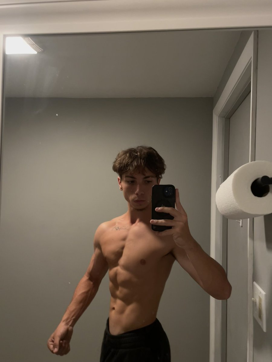 jocomps's tweet image. Julying but 4 days late 🫡