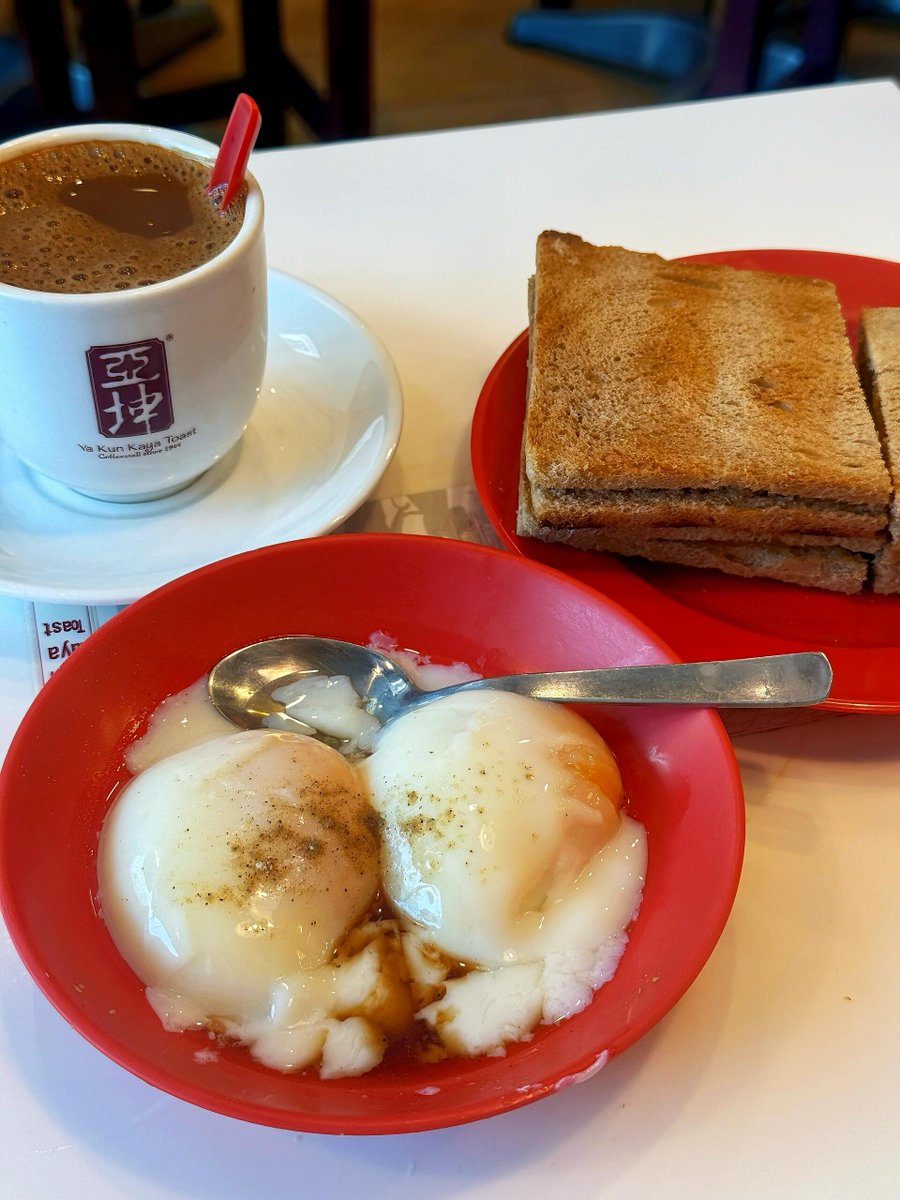 朝食の時間で、一日のエネルギーを補充しましょう！💪🍳