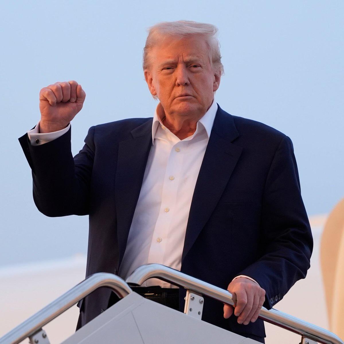 The only President who is always proud of his Country.
🇺🇸🇺🇸🇺🇸