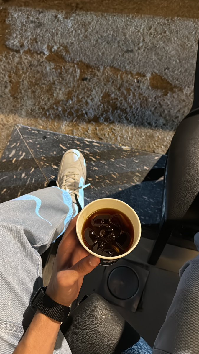4oooo0's tweet photo. 🩶 https://t.co/w9j2D17IM7