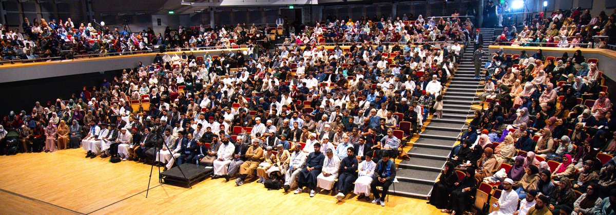 Shaykh Hammad Mustafa al-Madani al-Qadri, accompanied His Eminence Shaykh-ul-Islam Dr Muhammad Tahir-ul-Qadri at the 3rd day of Al-Hidayah 2025, held at Warwick University.

Also present were Prof. Dr Hassan Mohiuddin Qadri, Shaykh Ahmad Mustafa al-Arabi al-Qadri, Dr Faisal Iqbal