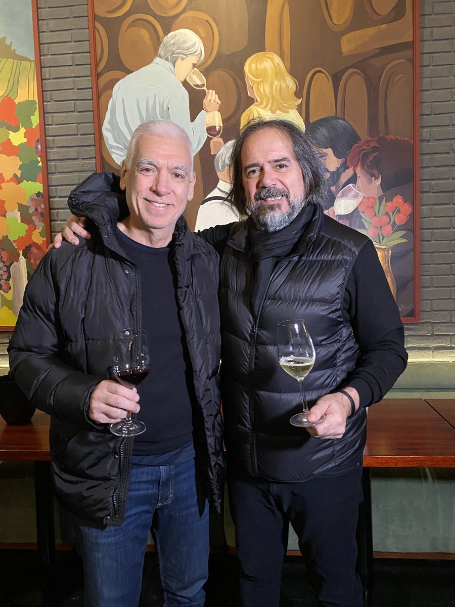 MacuMazzuca (@mazzucamacu) on Twitter photo Tomando un vino y espumosos con mi amigo Fabricio <a href="/FabriPortelli/">Fabricio Portelli</a> el periodista especialista en vinos más importante de Argentina hoy en Palermo. Tomando un vino y espumosos con mi amigo Fabricio <a href="/FabriPortelli/">Fabricio Portelli</a> el periodista especialista en vinos más importante de Argentina hoy en Palermo.
