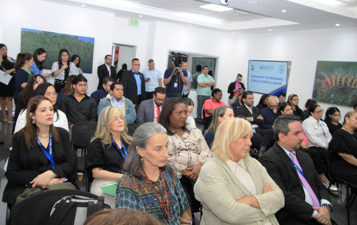 Este lunes se firmó un convenio entre el Servicio Nacional de Ciencia y Tecnología, la Caja del Seguro Social y el Ministerio de Salud, el cual tiene como objetivo que Panamá cuente con un nuevo programa para fortalecer la investigación y la innovación sobre el Cáncer.