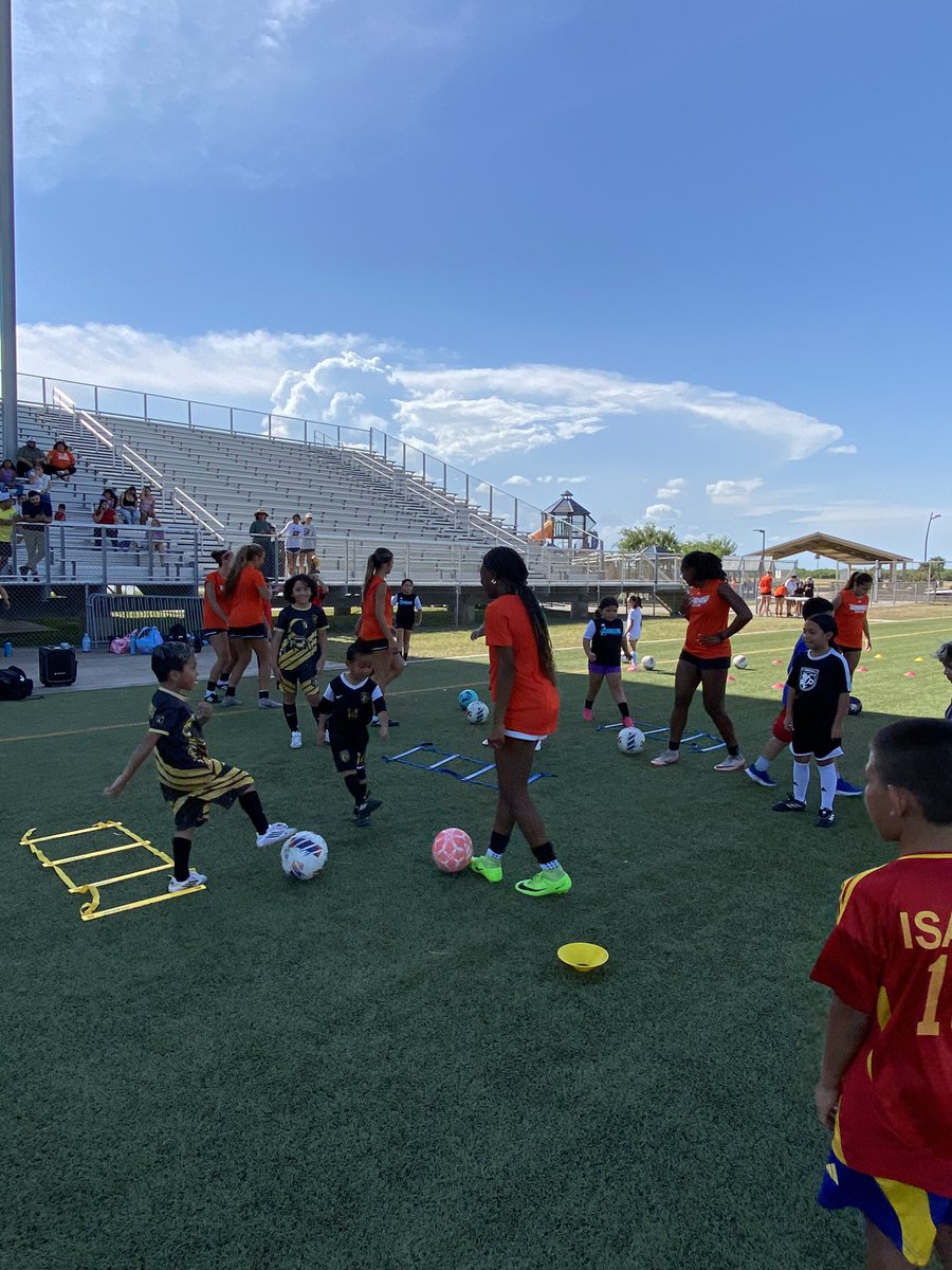 Kids Camp was fun today. Can’t beat an afternoon on the pitch sharing the game with the Valley youth. 

#RallyTheValley #UTRGV