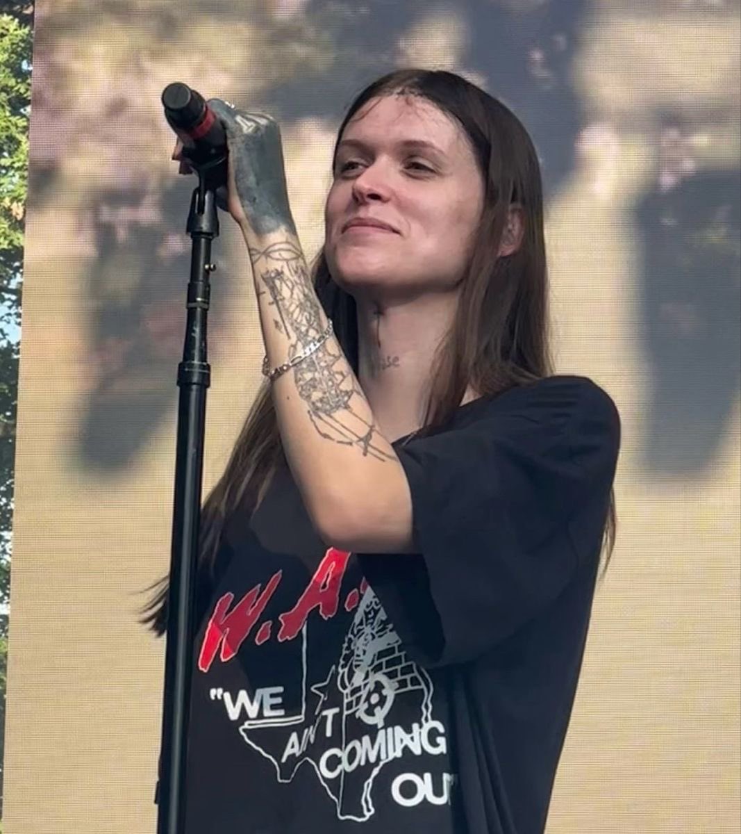 amber waves tweet media