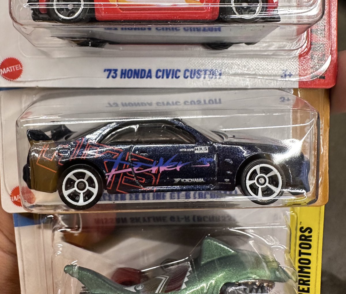 DiecastHype's tweet photo. 2025 M case at Walmart!

No super, but I did score the HKS R33 recolor!  

#HotWheels #Honda #Nissan https://t.co/d8lZclfKkn
