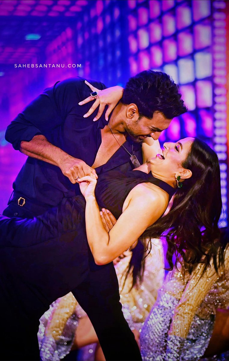 আজ দিনটা খুবই স্পেশাল। 
<a href="/imdevadhikari/">DevTheSuperStar</a> @subhashreeganguly_real