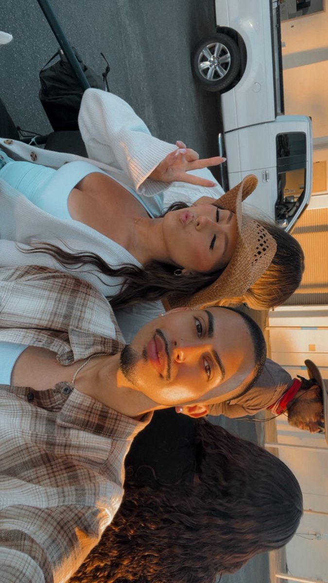 patrickgause's tweet photo. Night’s☝🏼 and ✌🏼 #MorganWallen https://t.co/NGS3FOFpcf