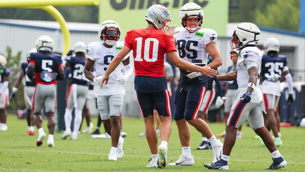 Patriots.com (@patriotsdotcom) on Twitter photo Monday's #PatsCamp practice saw ups and downs in the redzone.
Day 10 Blogservations: patriots.com/news/day-10-bl… via <a href="/pfwpaul/">Paul Perillo</a> Monday's #PatsCamp practice saw ups and downs in the redzone.
Day 10 Blogservations: patriots.com/news/day-10-bl… via <a href="/pfwpaul/">Paul Perillo</a>