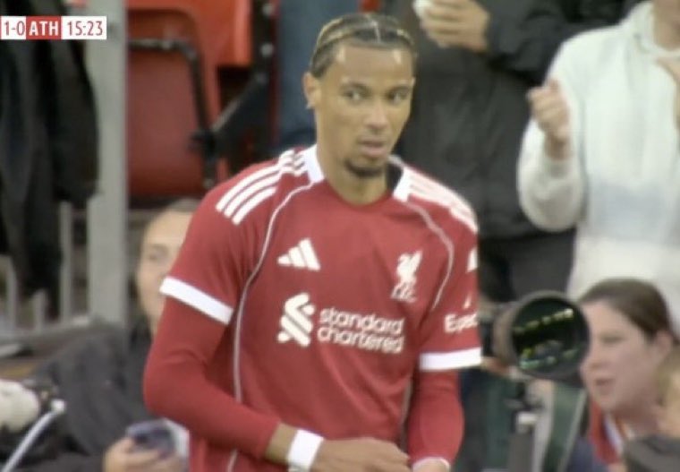 Luca Stephenson was caught speaking about Hugo Ekitike from the bench. 

“Bro I need this guys shirt, he’s a joke!”