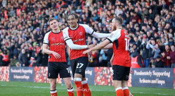LincSport (@lincsport) on Twitter photo 🔴⚪️Lincoln City head coach Michael Skubala sends his best wishes to Jovon Makama as he joins championship side Norwich City.
👉 The reactions of City's Head Coach and Director of Football to the club's record transfer sale were covered by <a href="/DeclanD0303/">Declan Dempsey</a>.💸💸 🔴⚪️Lincoln City head coach Michael Skubala sends his best wishes to Jovon Makama as he joins championship side Norwich City.
👉 The reactions of City's Head Coach and Director of Football to the club's record transfer sale were covered by <a href="/DeclanD0303/">Declan Dempsey</a>.💸💸