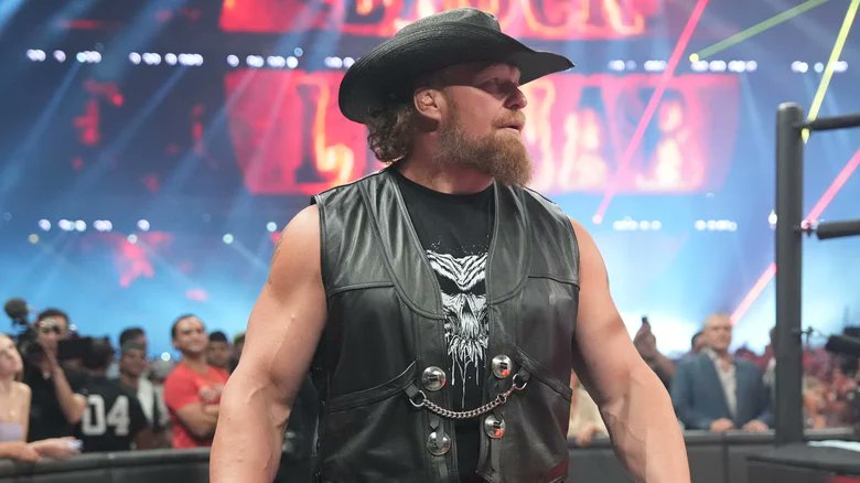 تصريحات تربيل إتش عن حقيقة عودة بروك ليسنر وهجومه على سينا فى سمر سلام

شاهد التفاصيل من هنا  bit.ly/3IXWp4N

#اخبار_المصارعة