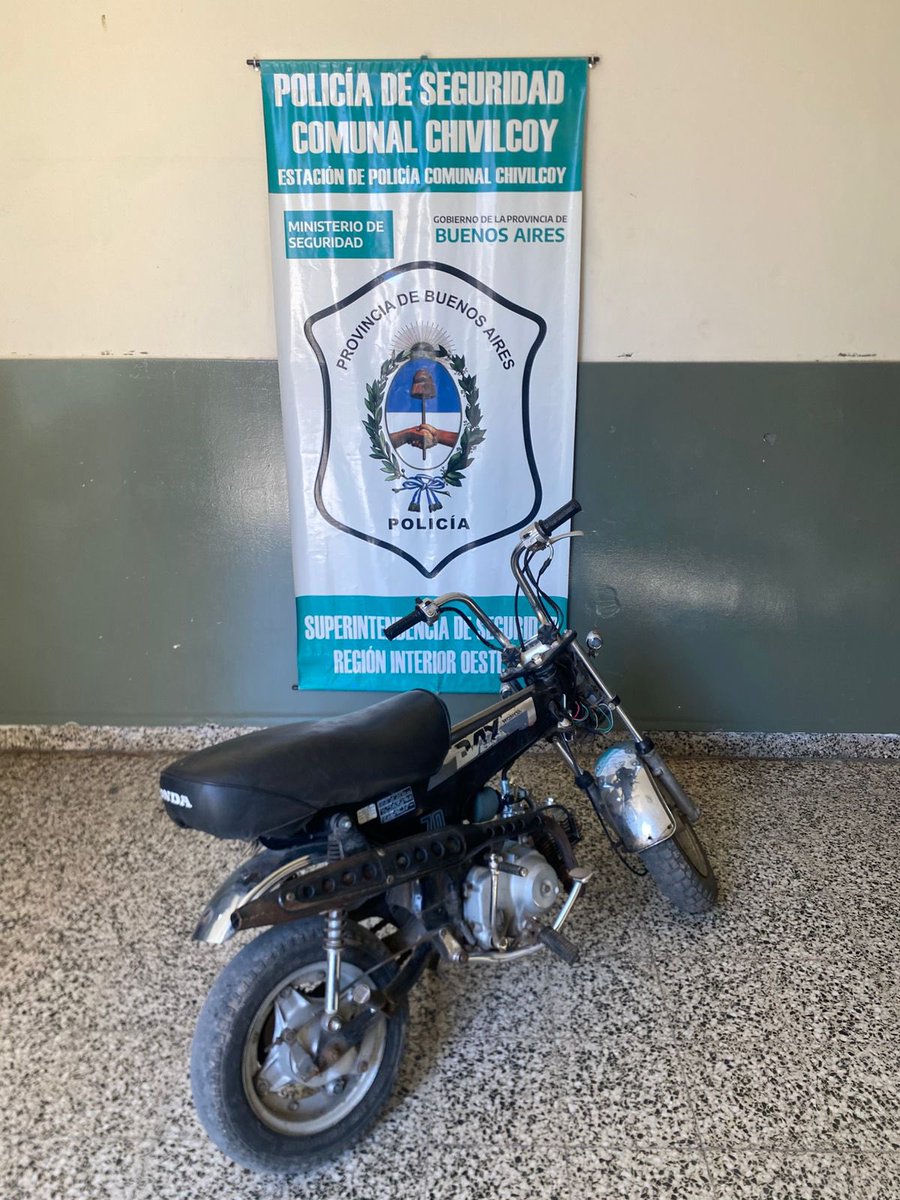 Secretaría de Seguridad Chivilcoy (@seguridadch) on Twitter photo 🔵 Personal policial procedió a la aprehensión de un menor de edad, incautándose un motovehículo con pedido de secuestro activo
🔍 m.facebook.com/story.php?stor…
<a href="/BritosGuillermo/">Guillermo Britos</a> 🔵 Personal policial procedió a la aprehensión de un menor de edad, incautándose un motovehículo con pedido de secuestro activo
🔍 m.facebook.com/story.php?stor…
<a href="/BritosGuillermo/">Guillermo Britos</a>