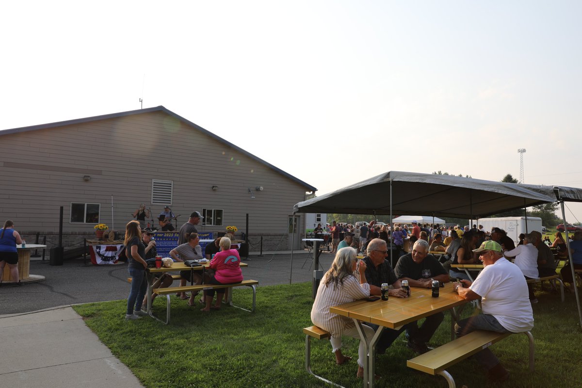 Gardonville's tweet image. Huge thanks to everyone who came out to our HQ for the Brandon Car Show! Events like this remind us how lucky we are to be part of such a fun and supportive community. Until next year! #coopsbuildcommunity #ruraliscool #livelifeconnected #carshow