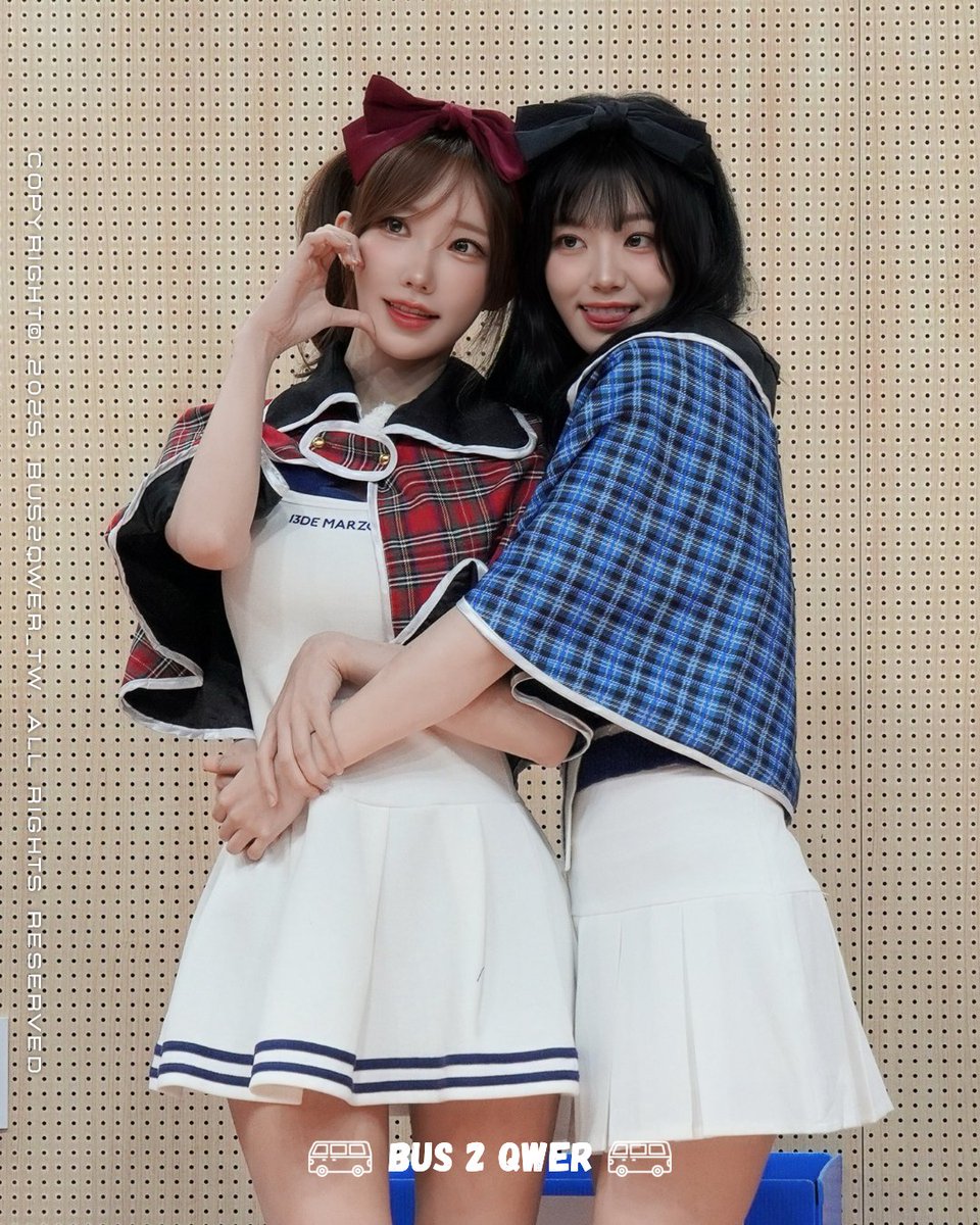 bus2qwer_tw's tweet photo. QWER - 🤍Chodan x Magenta🩷 

20250720 myStargoods offline fansign
@magentaof62 

#qwer #chodan #쵸단 #magenta #마젠타 https://t.co/QXXY9xd75O