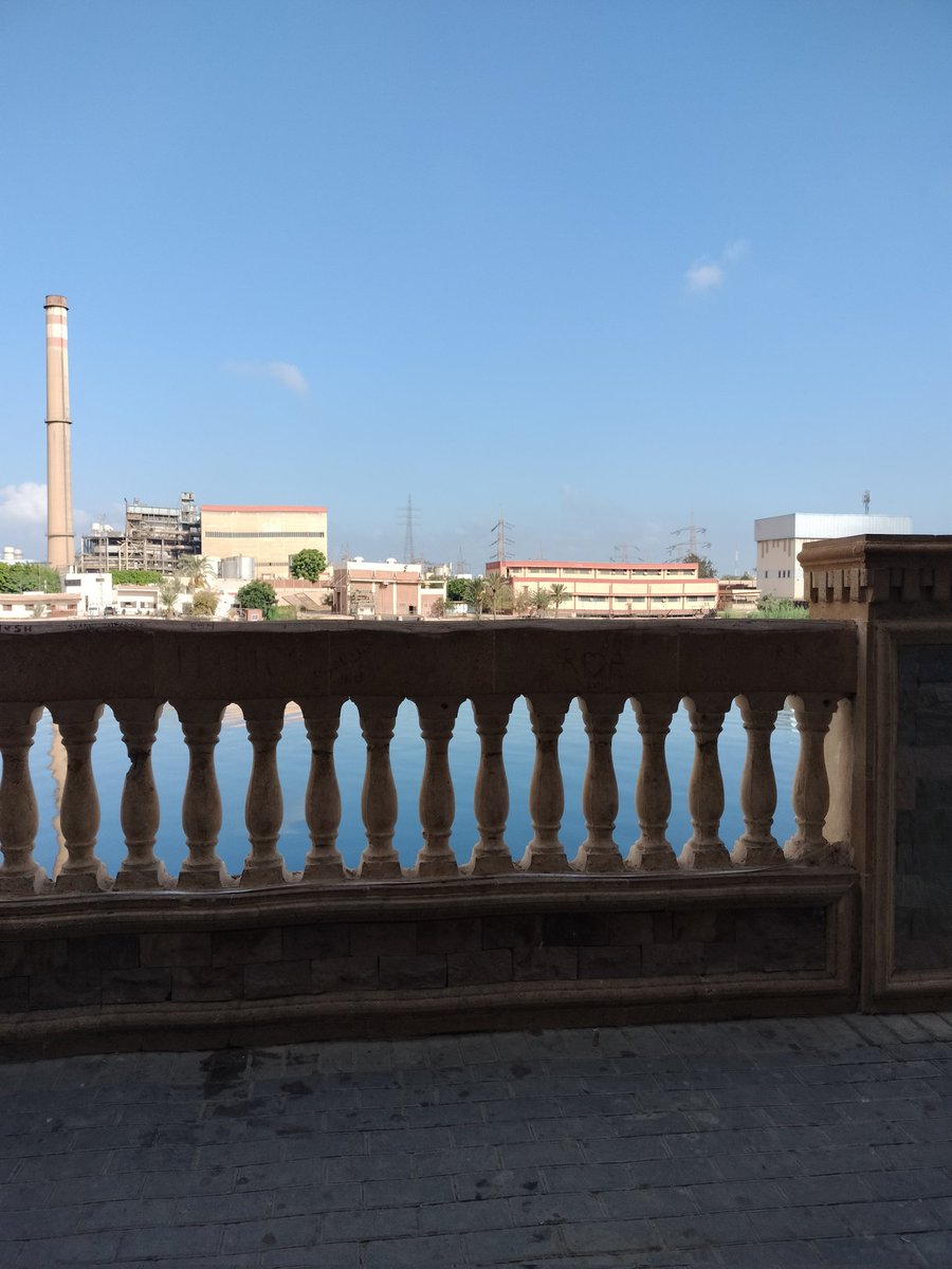 ونا نازلة الصبح اودع صاحبتي ف المنصورة والضهر ف القاهرة وبليل ميتة