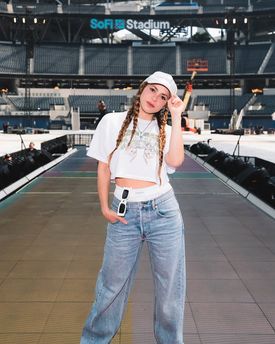 See you soon, Queen 👸 

📸 <a href="/shakira/">Shakira</a> / IG