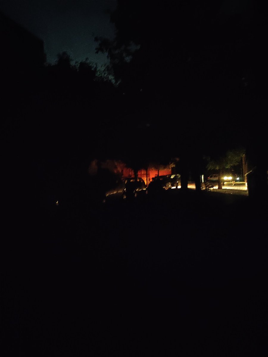 ESTO ES PEOR QUE LAS FAVELAS #Ripollet <a href="/AjRipollet/">Ajuntament Ripollet</a> <a href="/EndesaClientes/">Endesa Clientes</a> @endesa