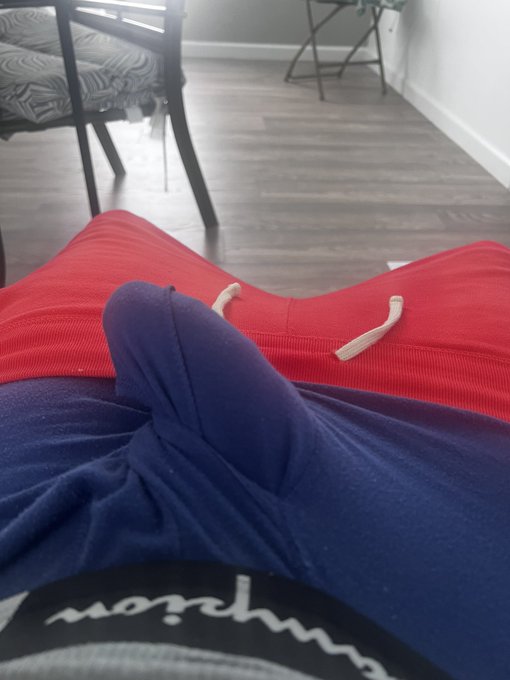 Watch PaPookie's leaked NSFW photo on TwXstars