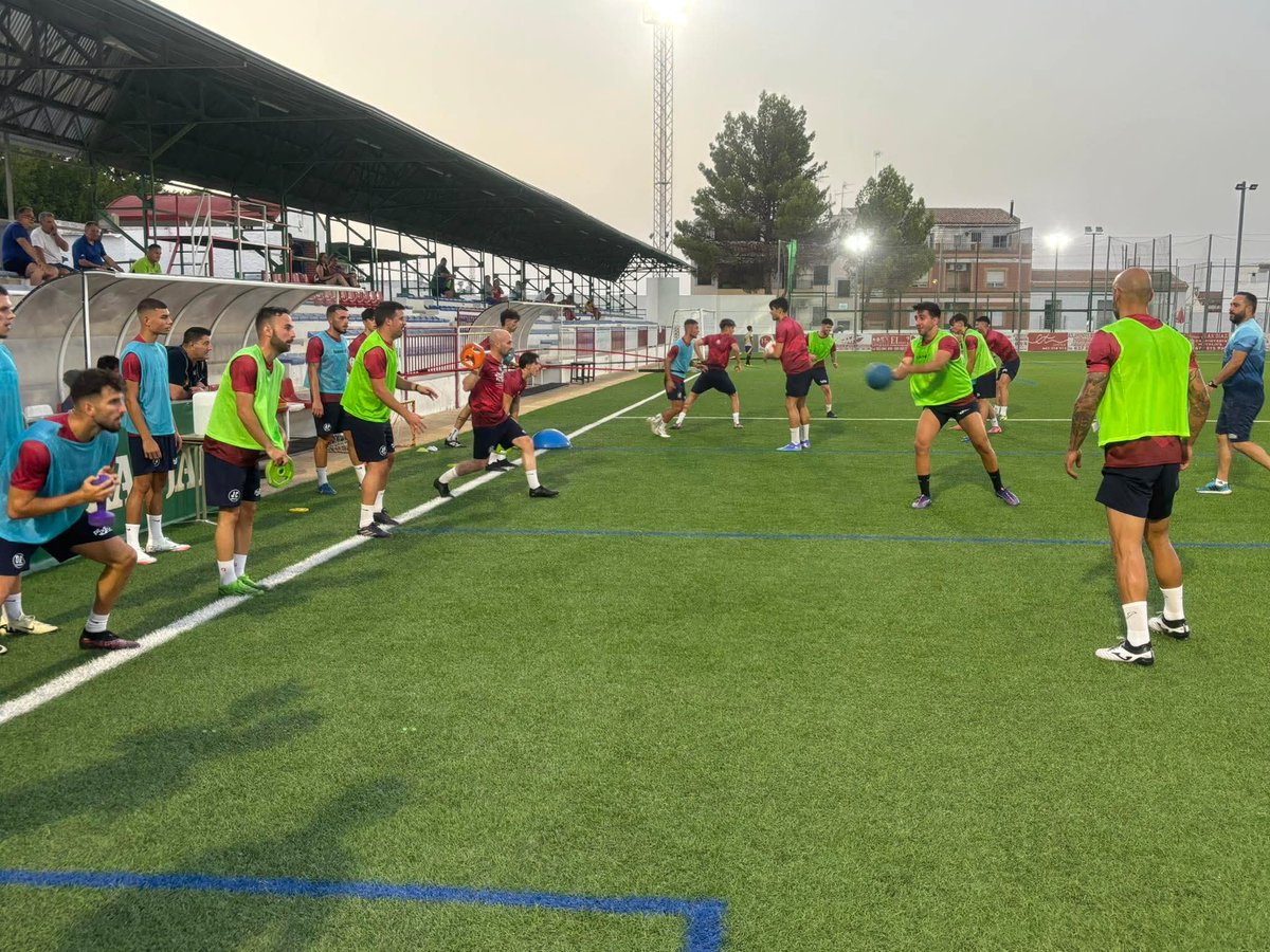 A por todas con los mejores ❤️🤍❤️

Aúpa Atleti !!