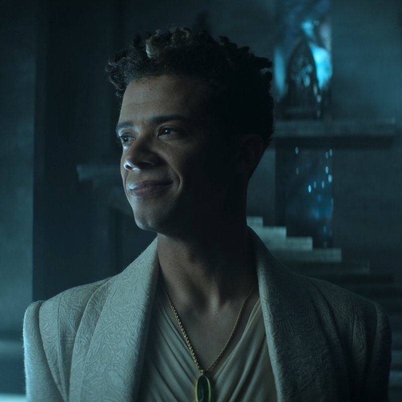 I kinda realised they kept Dream's signiture messy hairstyle on both Morpheus and Daniel and that's...yeah, that's very neat I think. #TheSandman