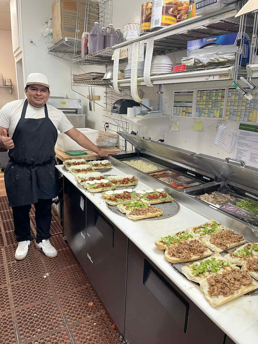 Plan your next event with Extreme Pizza! Thumbs up for Extreme Chef Miguel who is busy taking care of a huge catering order today! #ExtremePizza #catering #cater #wecater #pizza #novato #california #lunch #dinner #takeout #pickup #pizzatime #team #sports  #friends #summer #august