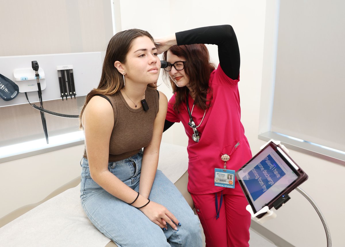 This spring, as students in the UF M.D. class of 2027 began their third year of medical school, a new feature was on the curriculum: continuity clerkship, where Gators dive deep into one specialty as their educational home base for the year. Learn more: news.drgator.ufl.edu/2025/07/24/con…