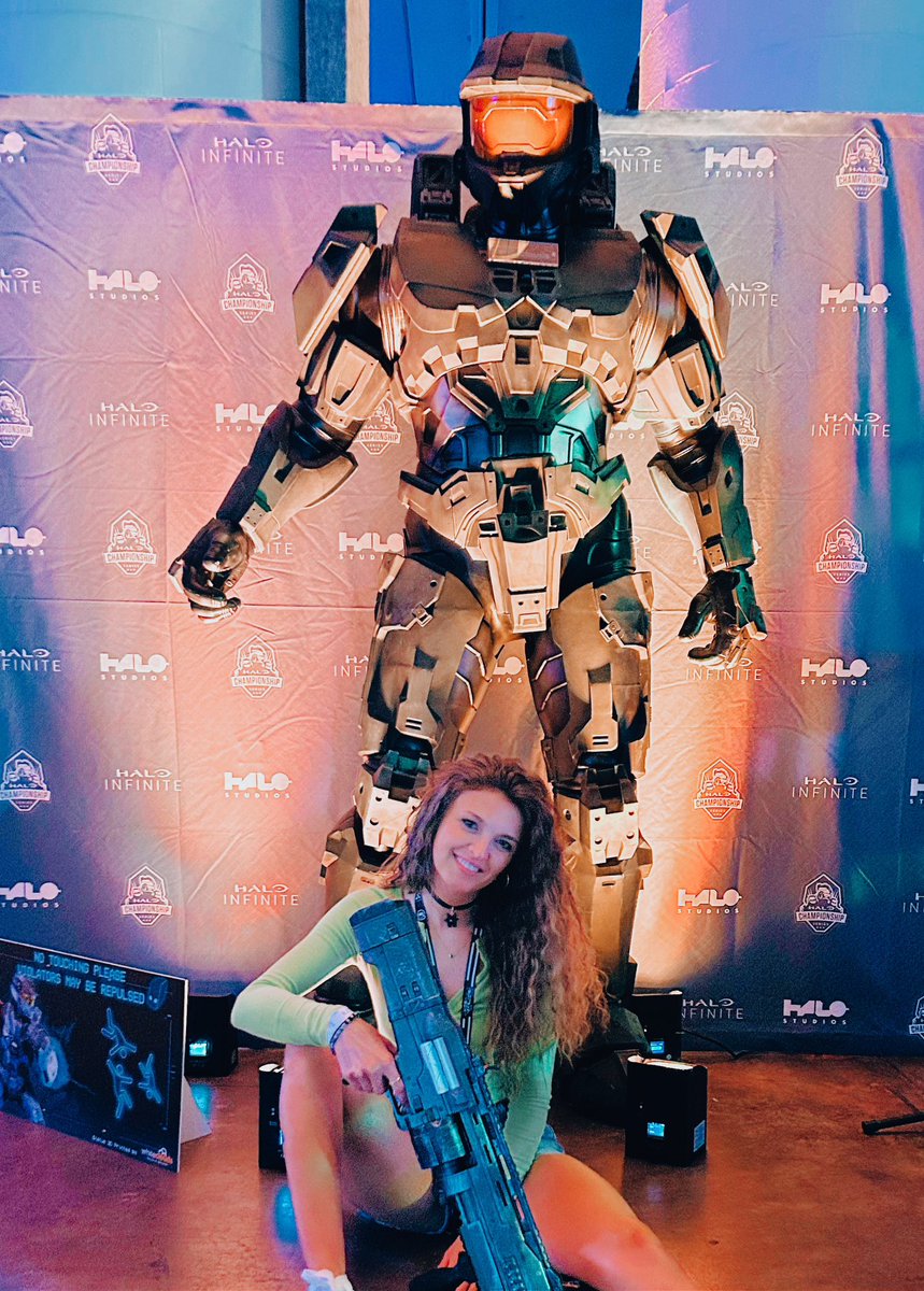 We all come together for Halo. Remember that 💚 #HCSSLC25