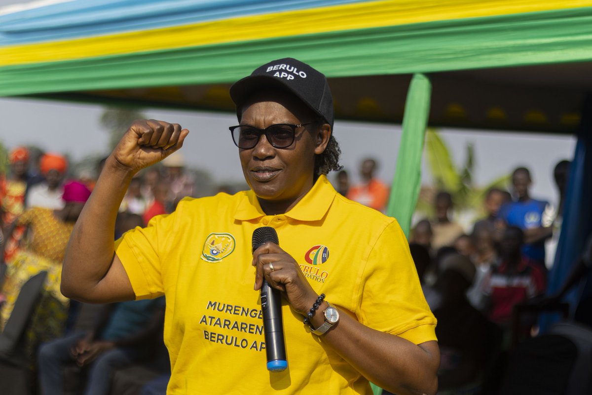 Mu murenge wa Kinazi mu karere ka <a href="/Huye/">Uriel JH</a> hatangirijwe ku rwego rw’Akarere ubukangurambaga “Murengere Atararenga”.
Ubukangurambaga bufite intego yo kugarura abana bataye ishuri, kubarinda imirimo ivunanye, ibiyobyabwenge &amp;ihohoterwa.