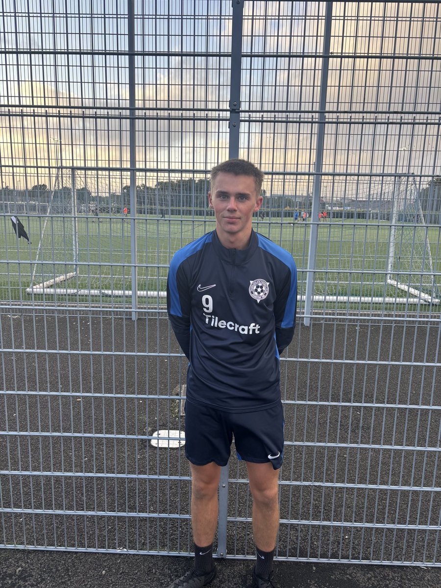 1st of our new signings tonight as we add  a bit of experience to our squad is Jack Dunbar 

Jack joins us from Benburb and has been working hard to get back  to it after a bit of a lay off and is looking stronger every  week 

Welcome Jack 💙