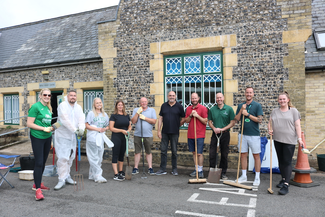 Local Council gives a helping hand to Swaffham based mental health charity - allthingsnorfolk.com/local-council-…