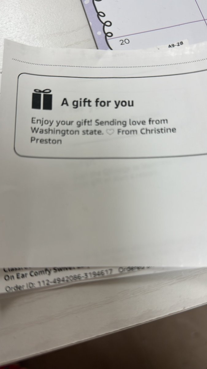 Susan82397's tweet photo. If this is someone that I follow or follows me, thank you for the headphones! I’m so grateful! 💕💕 https://t.co/qMGU0RLQ1i