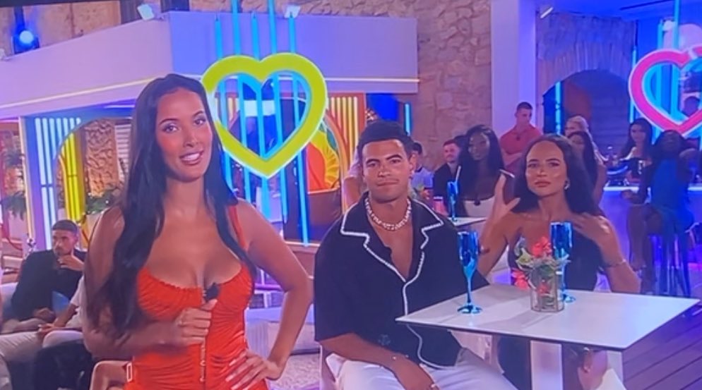 They way my face went from smiling to disgust when they showed Harrison and lauren. Ew #loveisland