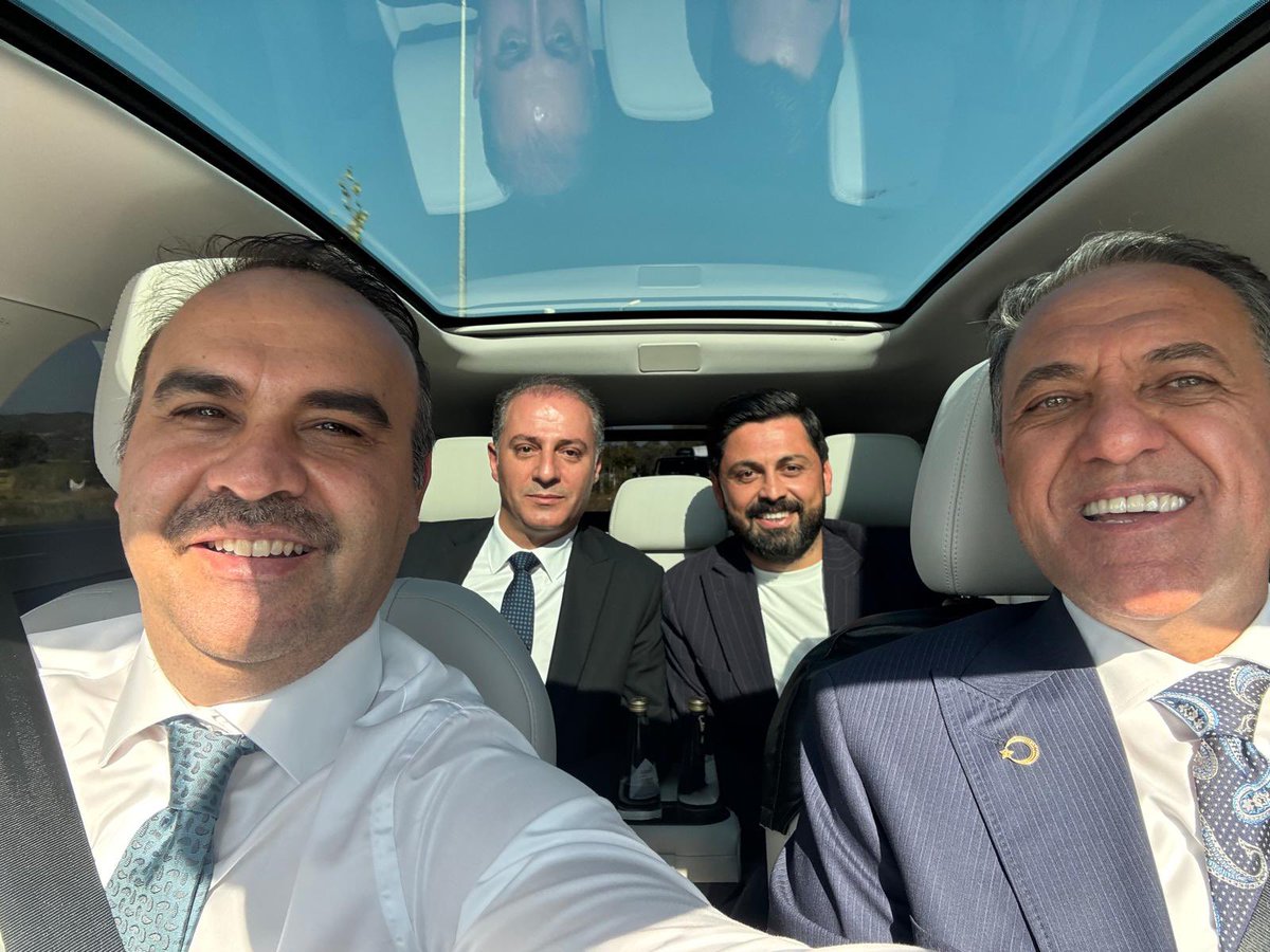 Dr. Ahmet Hamdi USTA (@ahusta07) on Twitter photo Evet ;Yanlış görmediniz. Yerli ve milli aracınız TOGG’un direksiyonundaki kişi Sanayi ve Teknoloji Bakanımız Sn. Mehmet Fatih KACIR. Bingöl programı süresince kendi kullandığı TOGG aracımız ile programdan programa koştuk. İtiraf edeyim. Bir Bakanın  kullandığı makam aracının  ön Evet ;Yanlış görmediniz. Yerli ve milli aracınız TOGG’un direksiyonundaki kişi Sanayi ve Teknoloji Bakanımız Sn. Mehmet Fatih KACIR. Bingöl programı süresince kendi kullandığı TOGG aracımız ile programdan programa koştuk. İtiraf edeyim. Bir Bakanın  kullandığı makam aracının  ön