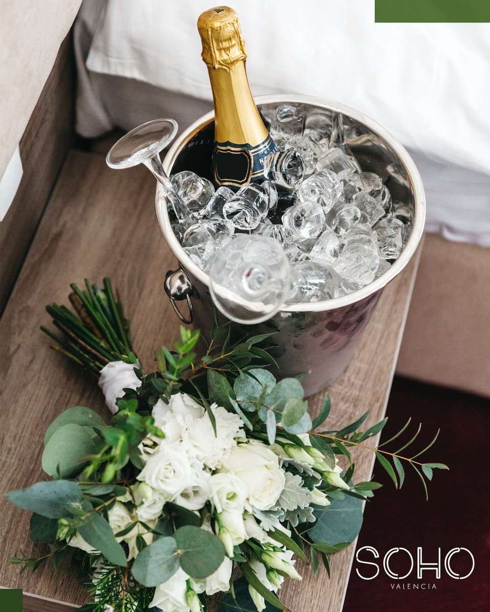 SohoValencia's tweet photo. ¡Una escapada romántica que recordaréis!
Disfruta de Valencia con quien más quieres❤️, en un espacio pensado para relajar, conectar y compartir.
Habitaciones con estilo, cocina privada, terrazas íntimas y una ubicación perfecta.

#SohoValencia
https://t.co/n1K6MXX4vb https://t.co/i37r448GTn